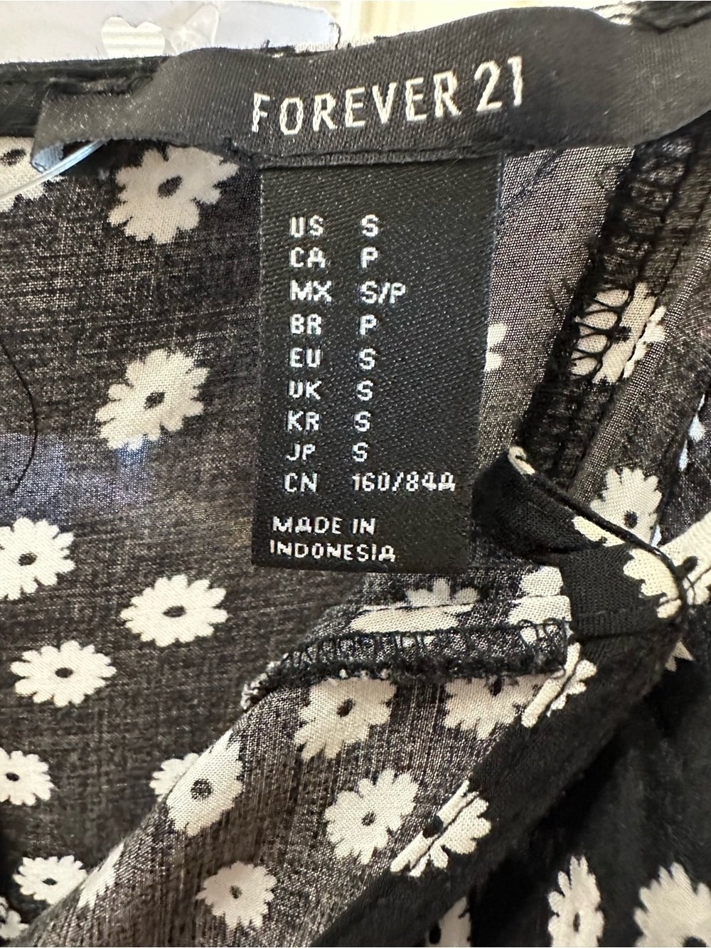 BUNDLE OF 3 Summer Dresses - Picture 10 of 10
